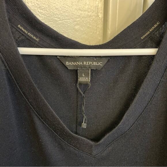 Banana Republic Black V Neck Sweater Women’s L - Picture 2 of 5
